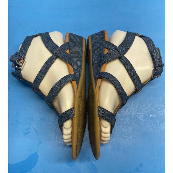 B.O.C. Born Concepts Blue Strappy Flat Slingback Sandals 7 M Casual Comfort - Picture 6 of 10